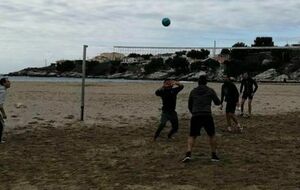 Dimanche jour de beach à La Couronne 