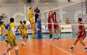 Martigues énorme de courage devant le leader 