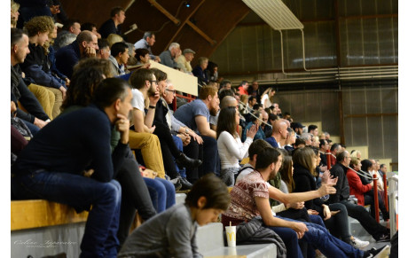 Martigues-Lyon. Beaucoup de monde dans les gradins 