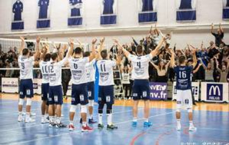 Samedi soir Fréjus viendra avec un car de supporters. On compte sur vous. 