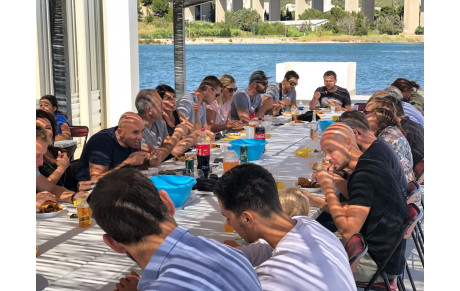 Les Pros: Après la prépa ... la paella ! 